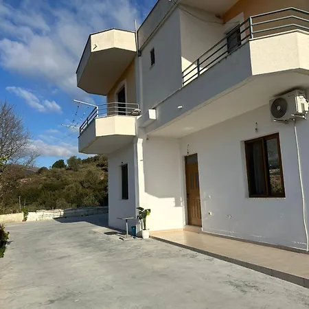 Andi's Szálloda Saranda