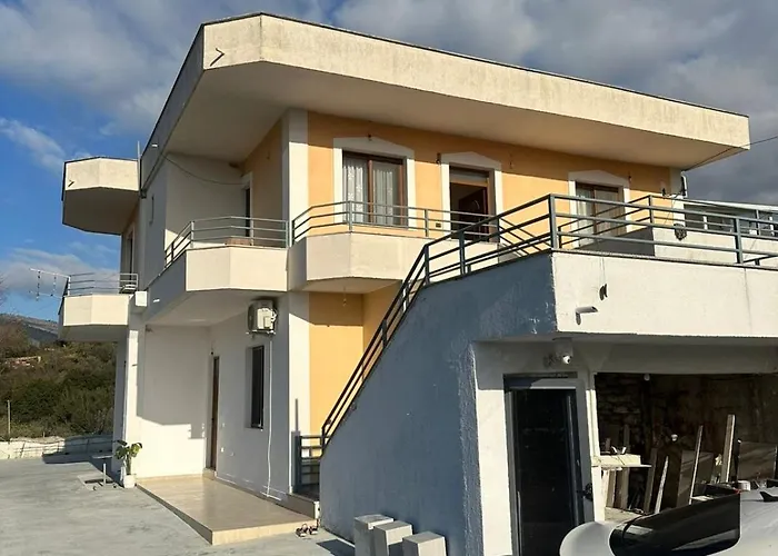 Andi's Sarandë