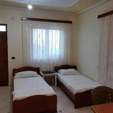 Andi's Sarande